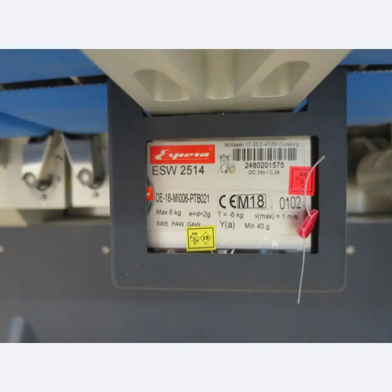 Máquinas bem conservadas para a produção de carnes salgadas/produtos de carne curados e carnes fumadas, máquinas de corte e de embalagem, equipamento de fábrica e de escritório-2