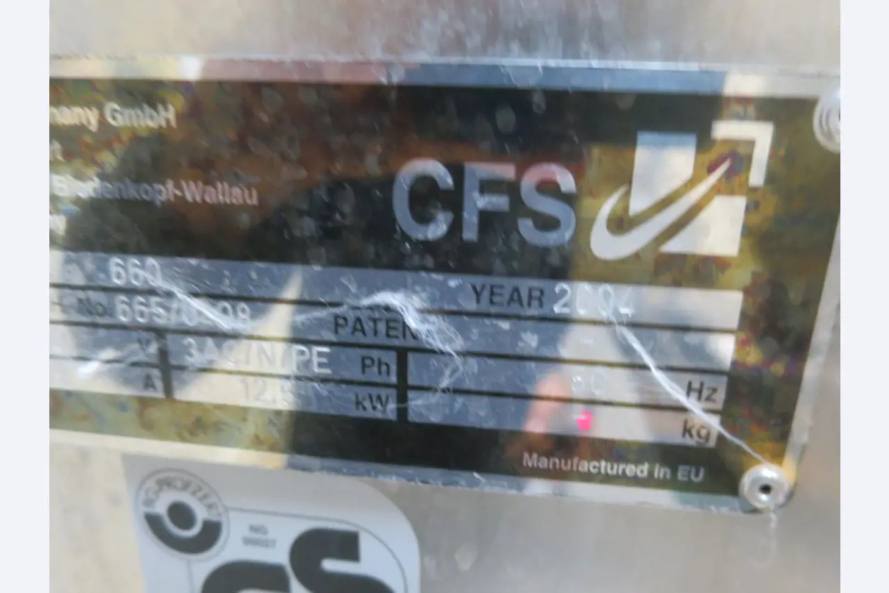 Máquinas bem conservadas para a produção de carnes salgadas/produtos de carne curados e carnes fumadas, máquinas de corte e de embalagem, equipamento de fábrica e de escritório-4