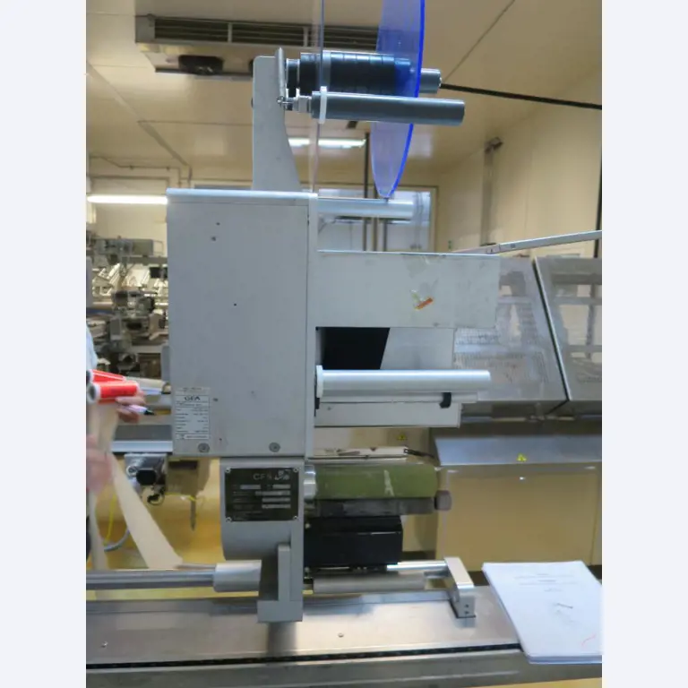 Máquinas bem conservadas para a produção de carnes salgadas/produtos de carne curados e carnes fumadas, máquinas de corte e de embalagem, equipamento de fábrica e de escritório-5