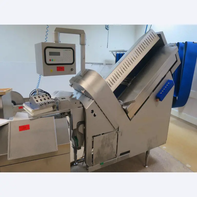 Máquinas bem conservadas para a produção de carnes salgadas/produtos de carne curados e carnes fumadas, máquinas de corte e de embalagem, equipamento de fábrica e de escritório-1