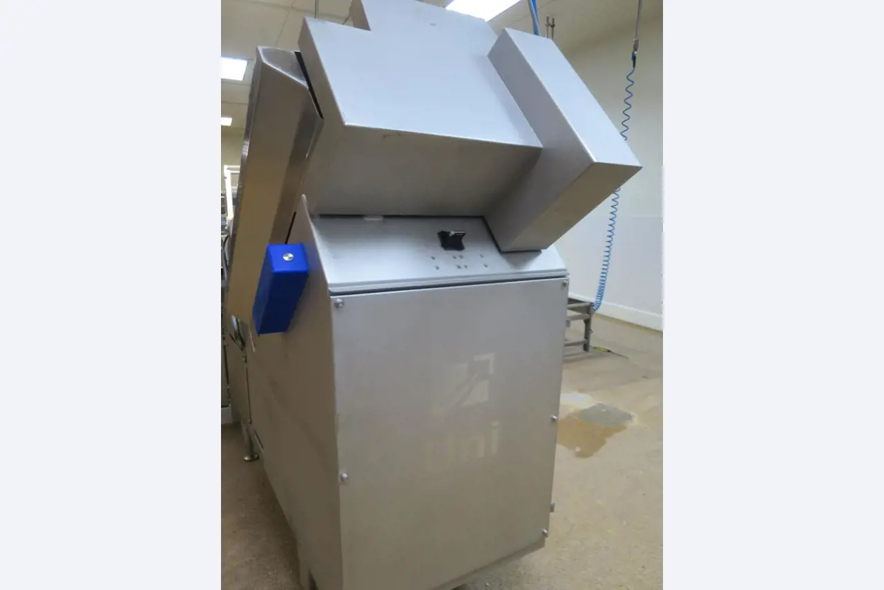 Máquinas bem conservadas para a produção de carnes salgadas/produtos de carne curados e carnes fumadas, máquinas de corte e de embalagem, equipamento de fábrica e de escritório-2