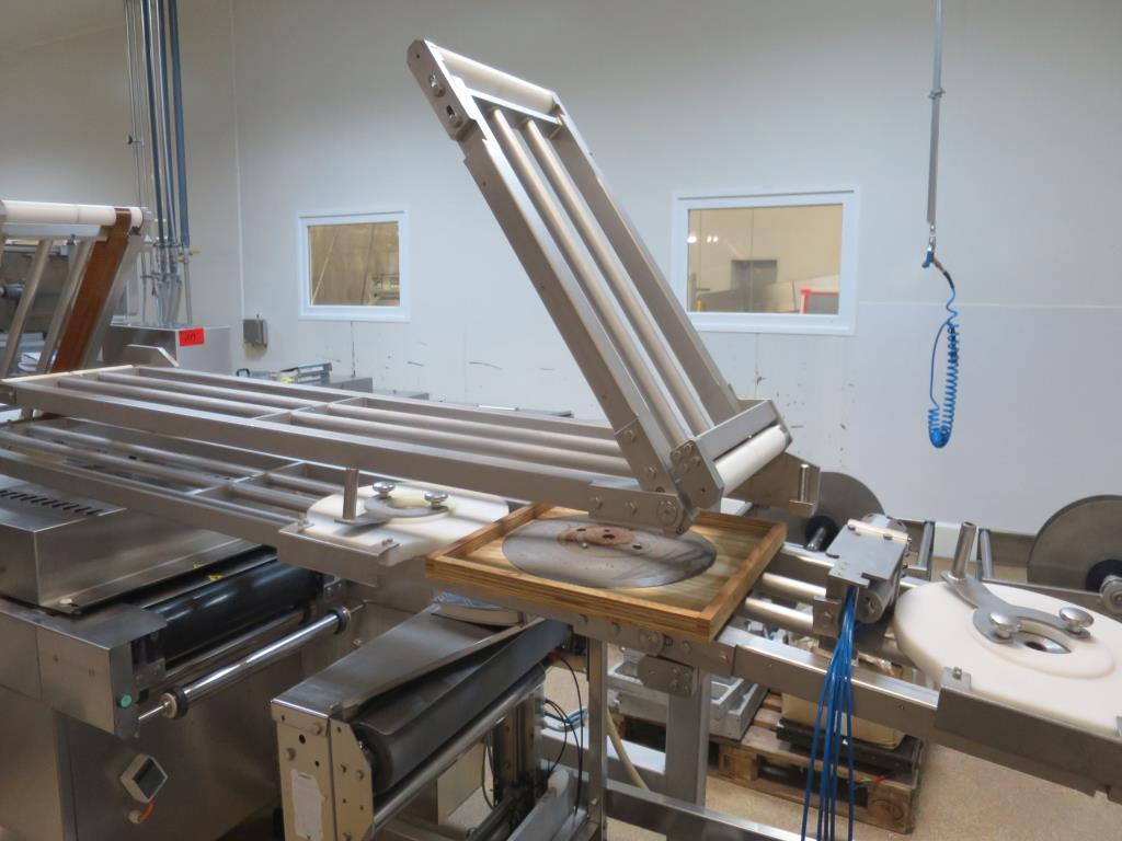 Dobře udržované stroje na výrobu solených masných výrobků a uzenin, porcovací a balicí stroje, tovární a kancelářské vybavení.-6