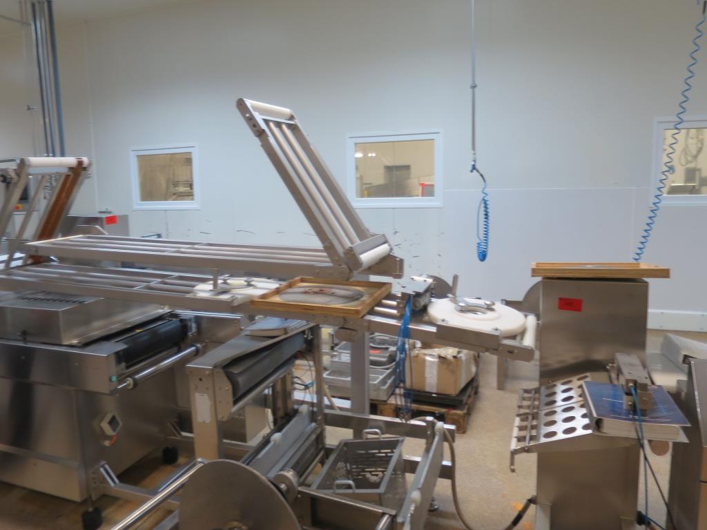 Dobře udržované stroje na výrobu solených masných výrobků a uzenin, porcovací a balicí stroje, tovární a kancelářské vybavení.-8