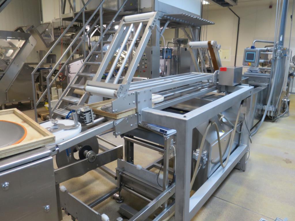 Dobře udržované stroje na výrobu solených masných výrobků a uzenin, porcovací a balicí stroje, tovární a kancelářské vybavení.-9