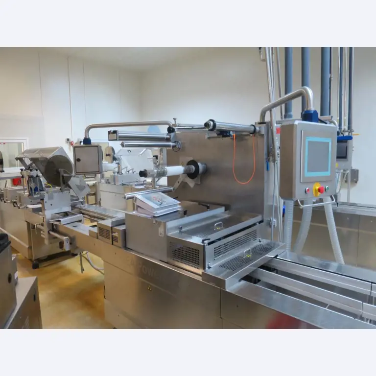 Máquinas bem conservadas para a produção de carnes salgadas/produtos de carne curados e carnes fumadas, máquinas de corte e de embalagem, equipamento de fábrica e de escritório-1