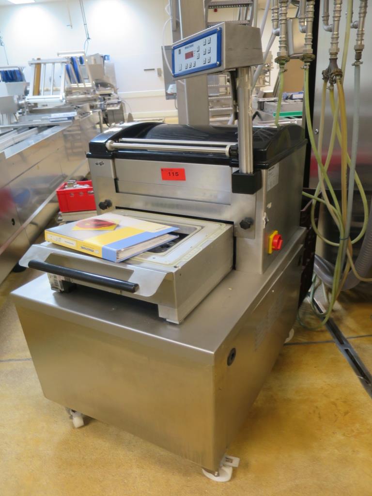 gepflegte Maschinen zur Produktion von gesalzenen Fleisch-/ Pökelwaren und Geräuchertem, Schneide- und Verpackungsmaschinen, Betriebs– und Geschäftsausstattung-5