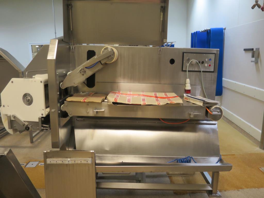 Well-maintained machines for the production of salted meat, cured and smoked products, cutting and packaging machines, operating and office equipment-1