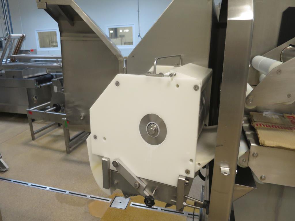 Well-maintained machines for the production of salted meat, cured and smoked products, cutting and packaging machines, operating and office equipment-3