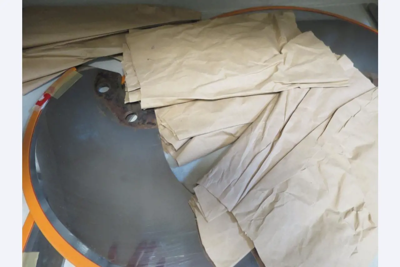 Máquinas bem conservadas para a produção de carnes salgadas/produtos de carne curados e carnes fumadas, máquinas de corte e de embalagem, equipamento de fábrica e de escritório-4