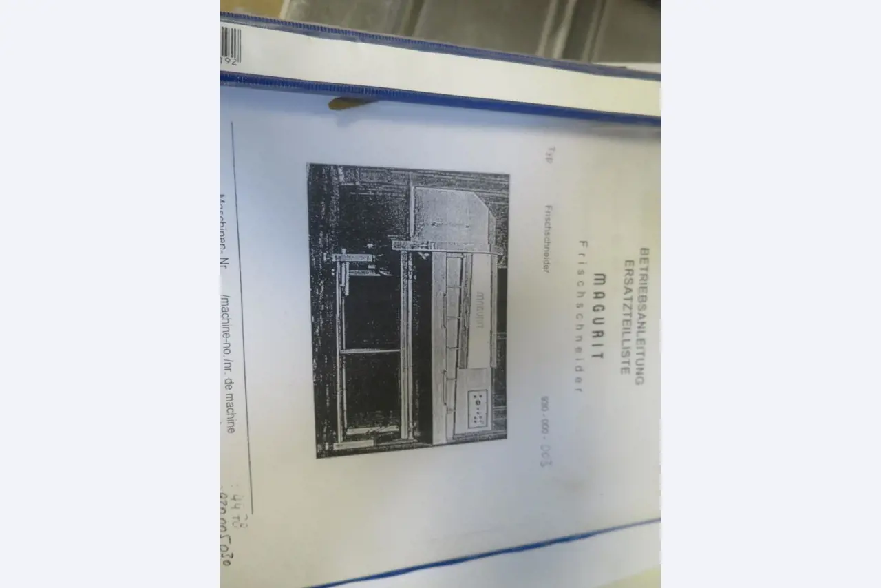 Máquinas bem conservadas para a produção de carnes salgadas/produtos de carne curados e carnes fumadas, máquinas de corte e de embalagem, equipamento de fábrica e de escritório-5