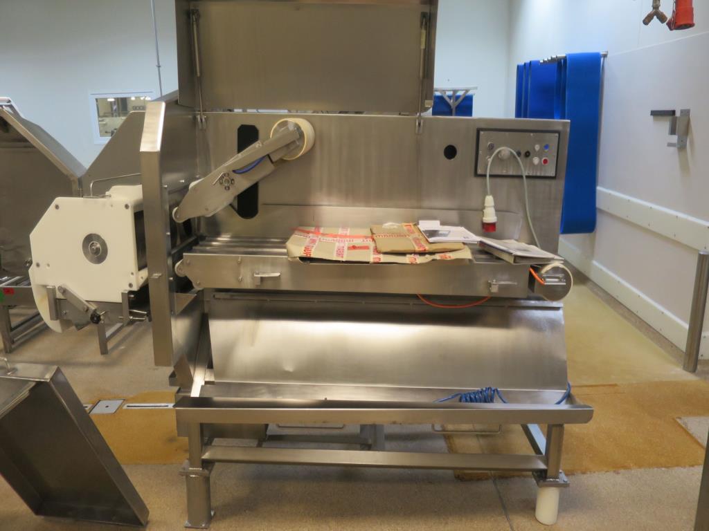 Well-maintained machines for the production of salted meat, cured and smoked products, cutting and packaging machines, operating and office equipment-6