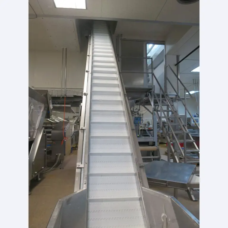 Máquinas bem conservadas para a produção de carnes salgadas/produtos de carne curados e carnes fumadas, máquinas de corte e de embalagem, equipamento de fábrica e de escritório-1