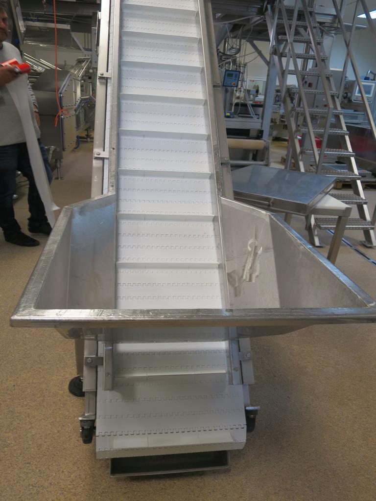 gepflegte Maschinen zur Produktion von gesalzenen Fleisch-/ Pökelwaren und Geräuchertem, Schneide- und Verpackungsmaschinen, Betriebs– und Geschäftsausstattung-2