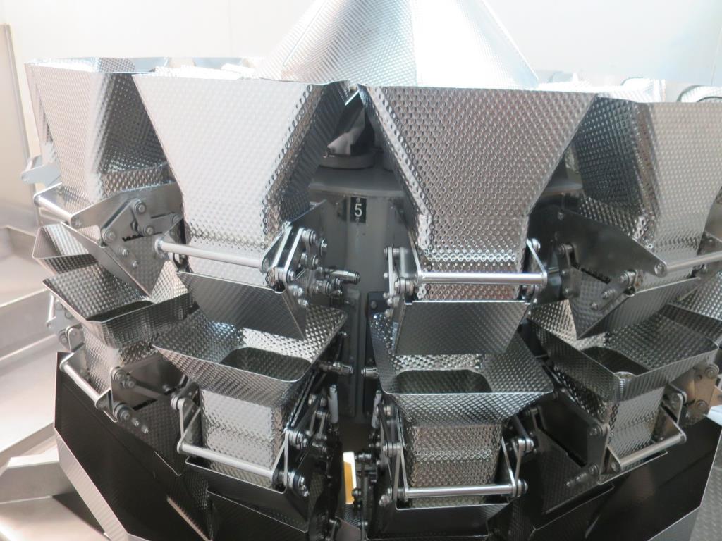 Well-maintained machines for the production of salted meat, cured and smoked products, cutting and packaging machines, operating and office equipment-1