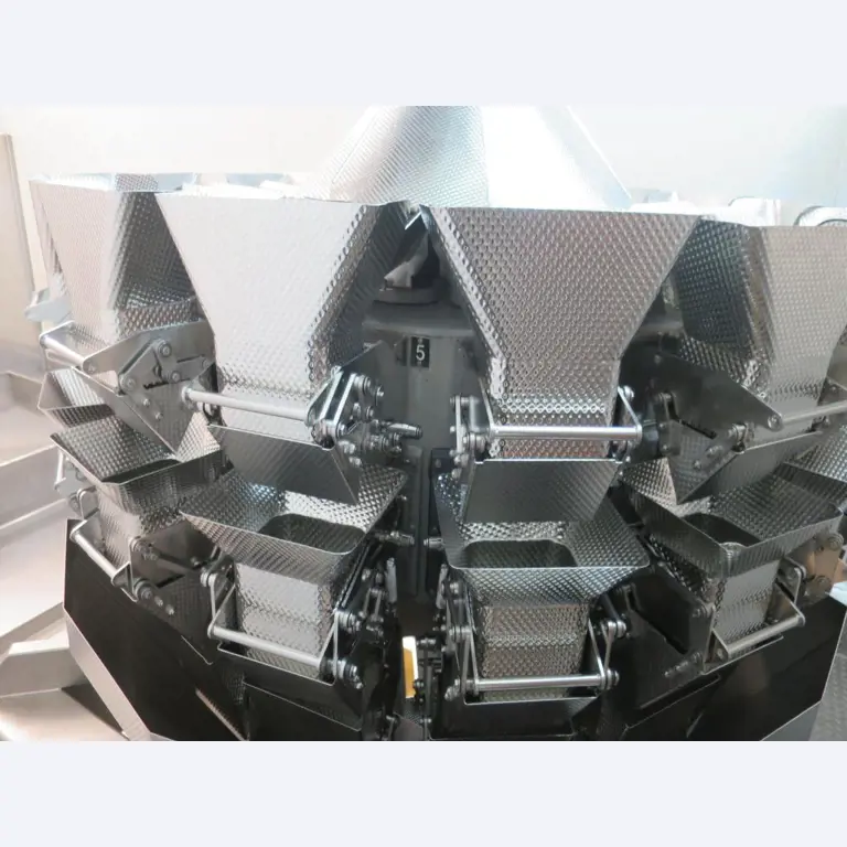 Máquinas bem conservadas para a produção de carnes salgadas/produtos de carne curados e carnes fumadas, máquinas de corte e de embalagem, equipamento de fábrica e de escritório-1