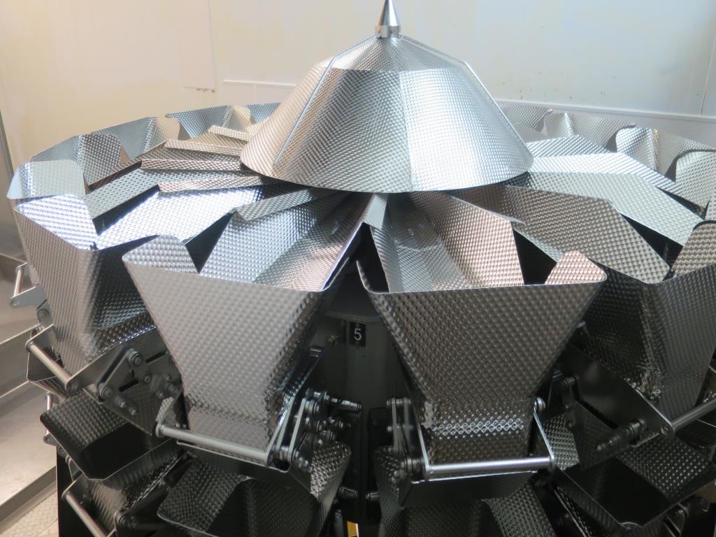 Well-maintained machines for the production of salted meat, cured and smoked products, cutting and packaging machines, operating and office equipment-3