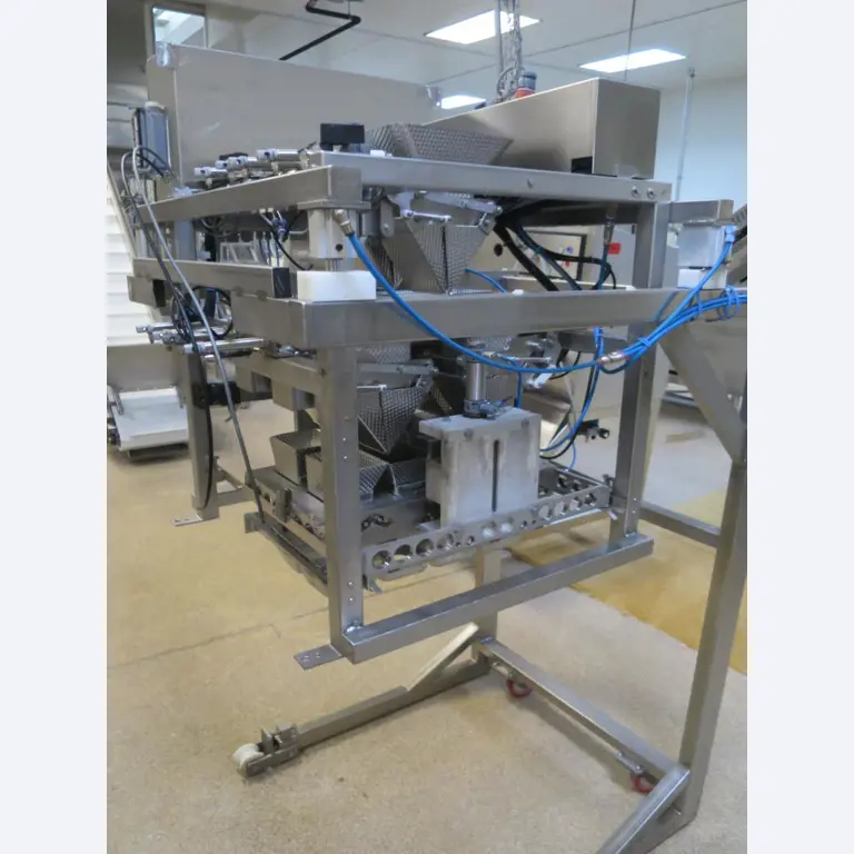 Máquinas bem conservadas para a produção de carnes salgadas/produtos de carne curados e carnes fumadas, máquinas de corte e de embalagem, equipamento de fábrica e de escritório-5