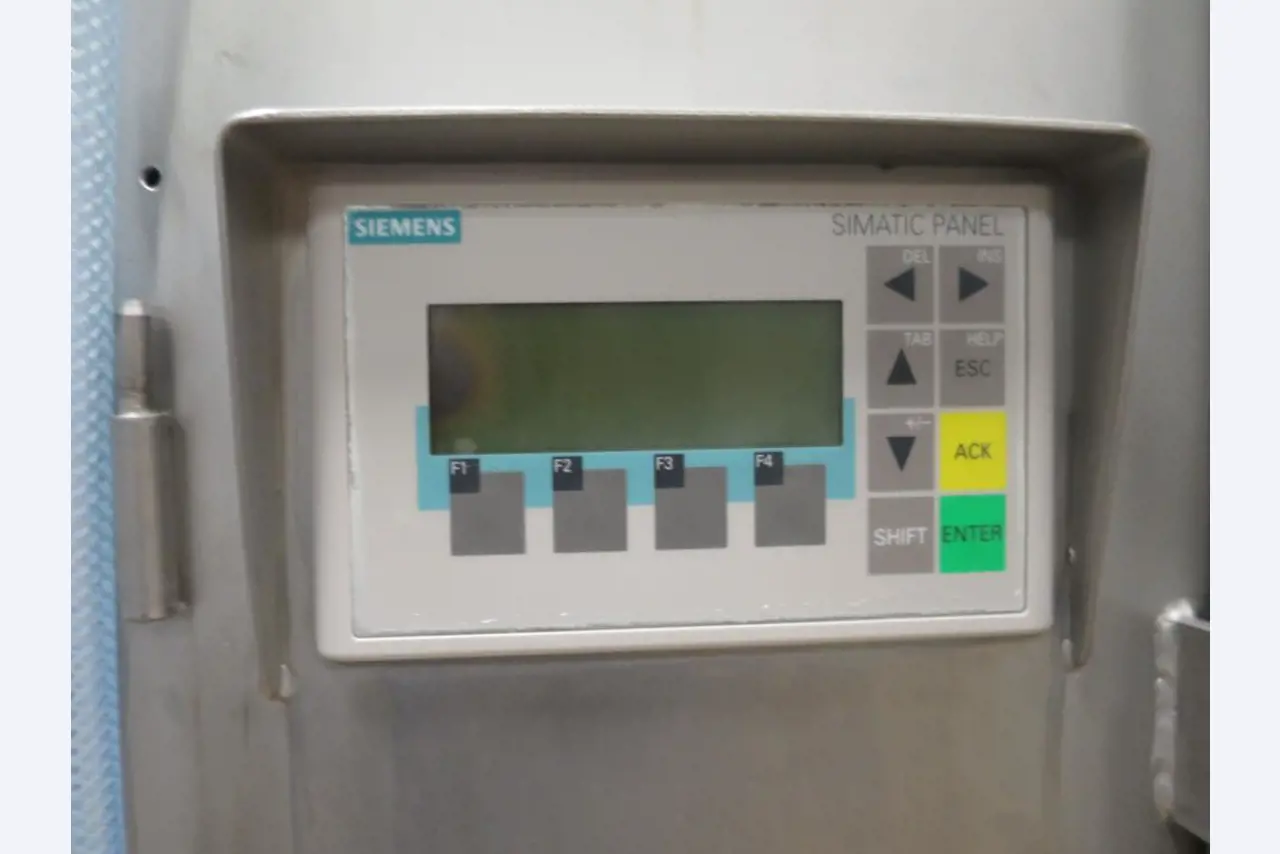 Máquinas bem conservadas para a produção de carnes salgadas/produtos de carne curados e carnes fumadas, máquinas de corte e de embalagem, equipamento de fábrica e de escritório-3