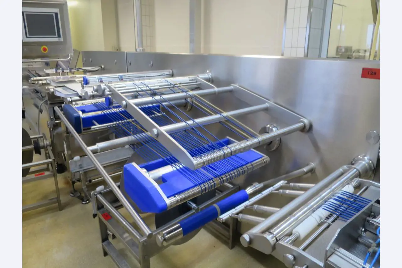 Well-maintained machines for the production of salted meat, cured and smoked products, cutting and packaging machines, operating and office equipment-1
