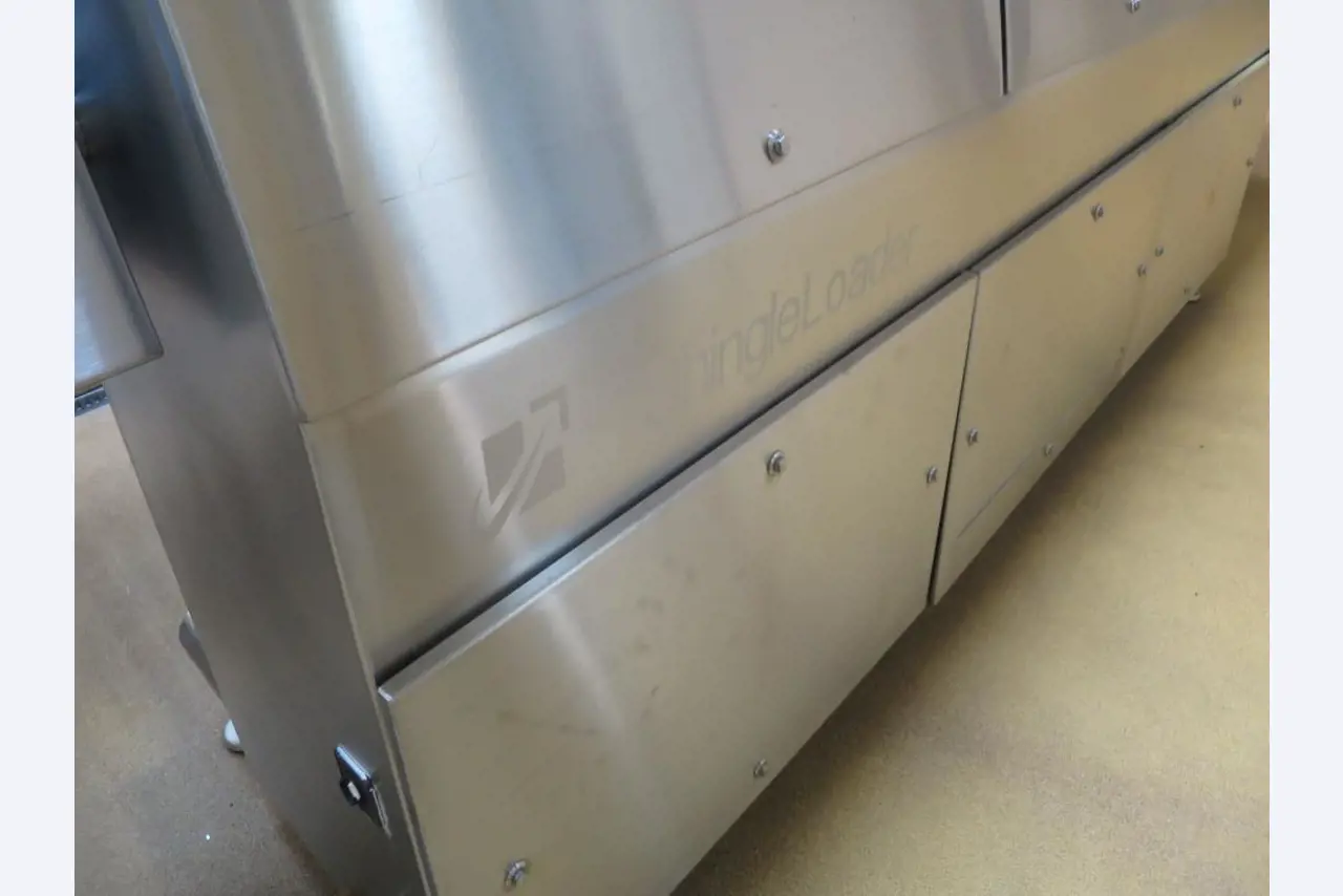 Well-maintained machines for the production of salted meat, cured and smoked products, cutting and packaging machines, operating and office equipment-3