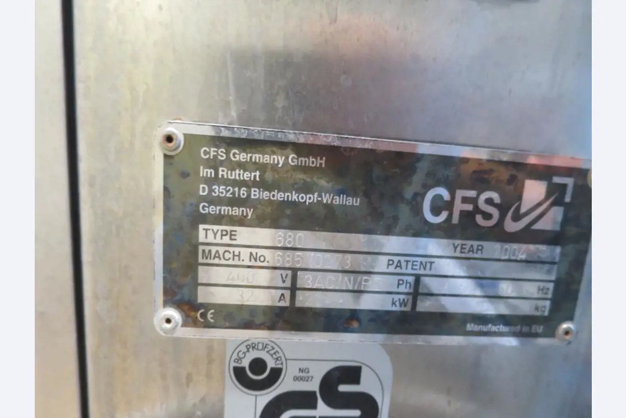 Máquinas bem conservadas para a produção de carnes salgadas/produtos de carne curados e carnes fumadas, máquinas de corte e de embalagem, equipamento de fábrica e de escritório-5