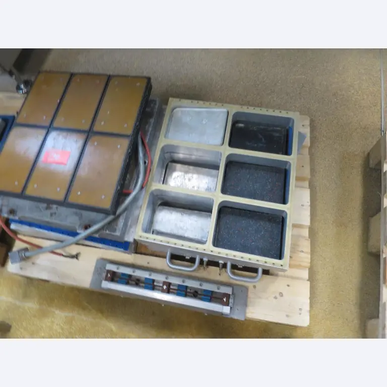 Máquinas bem conservadas para a produção de carnes salgadas/produtos de carne curados e carnes fumadas, máquinas de corte e de embalagem, equipamento de fábrica e de escritório-8