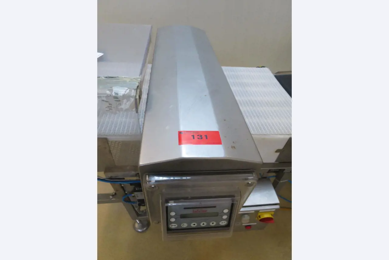Well-maintained machines for the production of salted meat, cured and smoked products, cutting and packaging machines, operating and office equipment-1