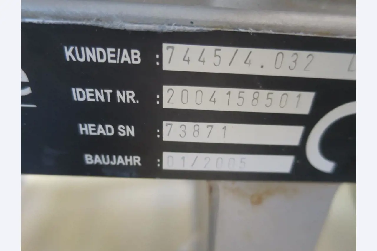 Well-maintained machines for the production of salted meat, cured and smoked products, cutting and packaging machines, operating and office equipment-3