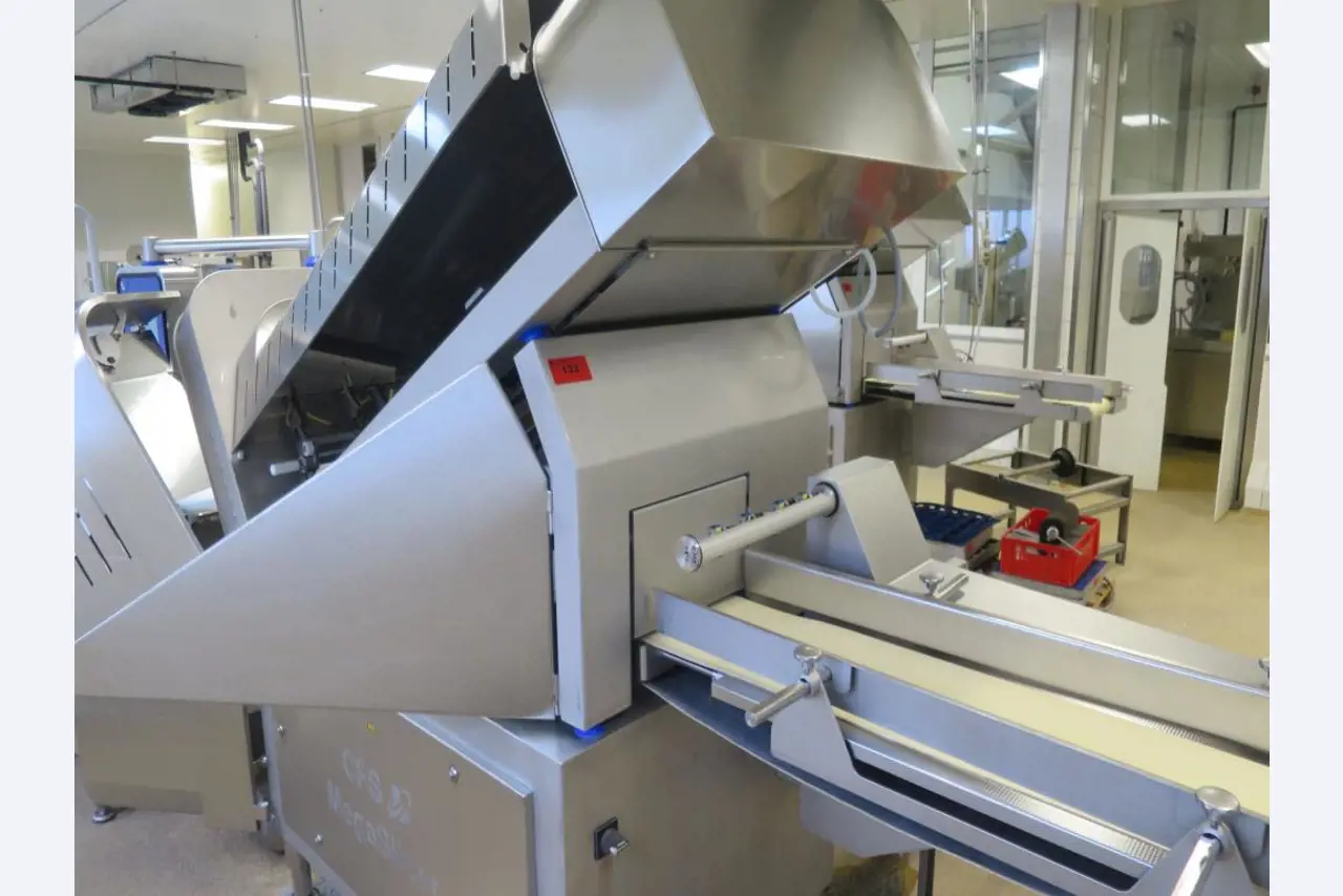 Well-maintained machines for the production of salted meat, cured and smoked products, cutting and packaging machines, operating and office equipment-1