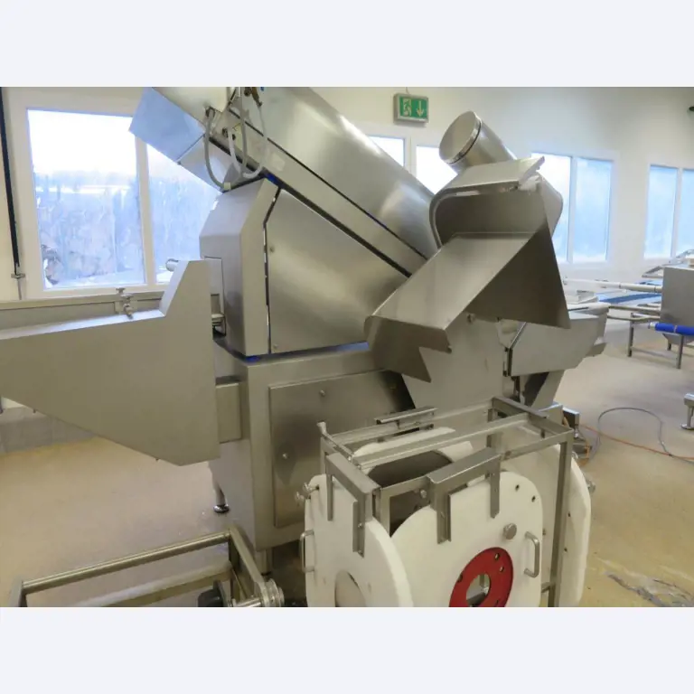 Well-maintained machines for the production of salted meat, cured and smoked products, cutting and packaging machines, operating and office equipment-6