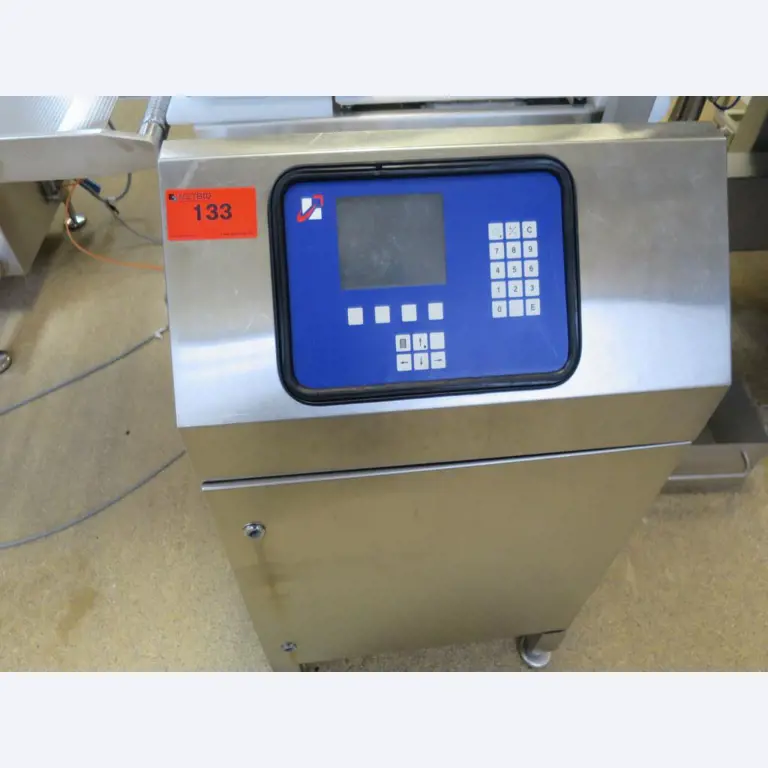 Well-maintained machines for the production of salted meat, cured and smoked products, cutting and packaging machines, operating and office equipment-2