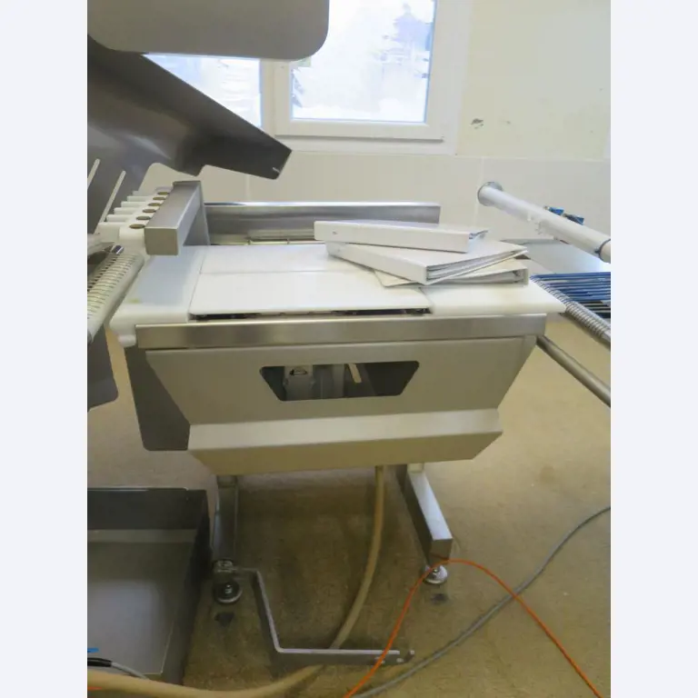 Well-maintained machines for the production of salted meat, cured and smoked products, cutting and packaging machines, operating and office equipment-3