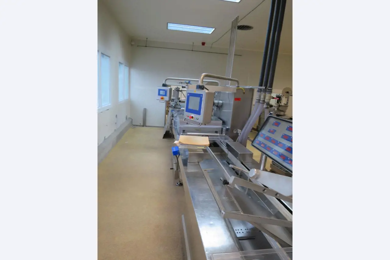 Well-maintained machines for the production of salted meat, cured and smoked products, cutting and packaging machines, operating and office equipment-3