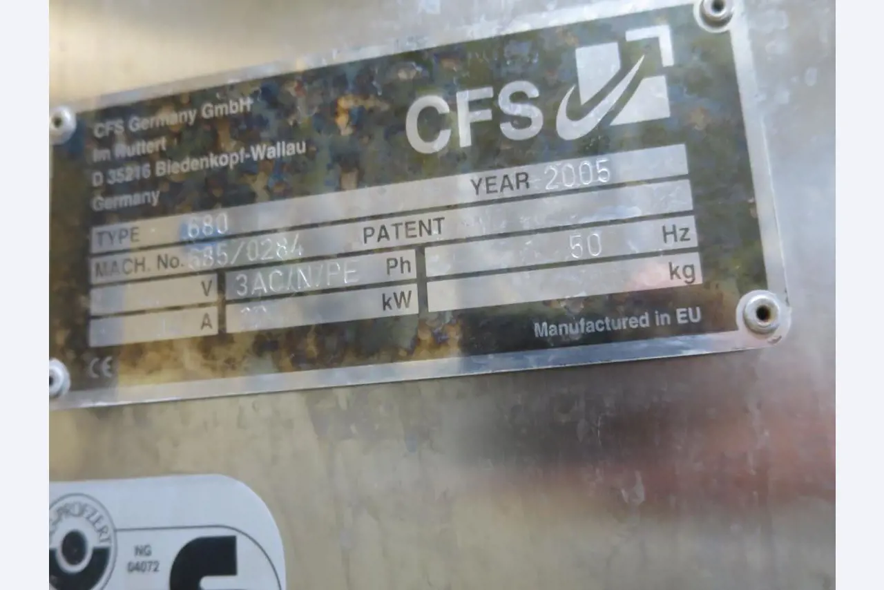 Well-maintained machines for the production of salted meat, cured and smoked products, cutting and packaging machines, operating and office equipment-7