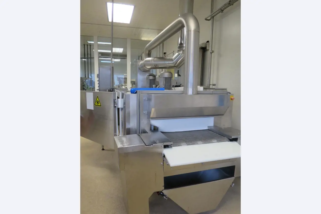 Máquinas bem conservadas para a produção de carnes salgadas/produtos de carne curados e carnes fumadas, máquinas de corte e de embalagem, equipamento de fábrica e de escritório-5