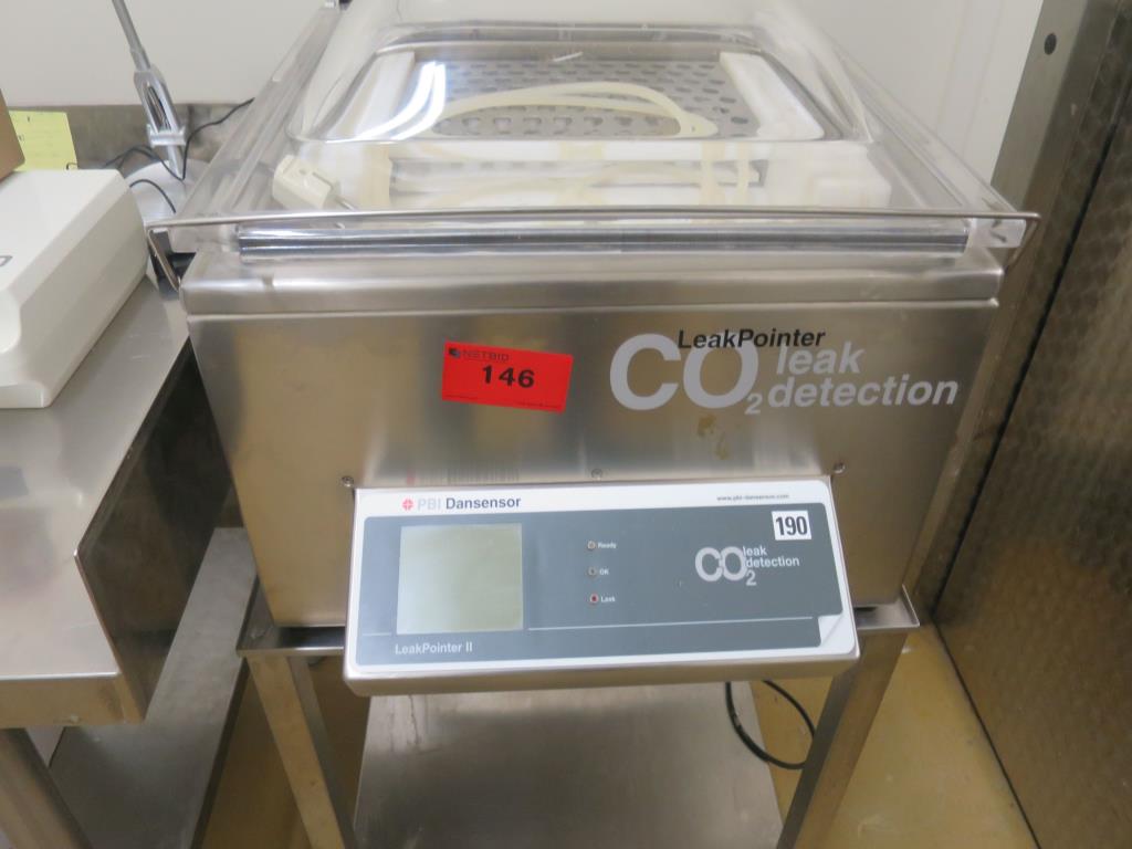 gepflegte Maschinen zur Produktion von gesalzenen Fleisch-/ Pökelwaren und Geräuchertem, Schneide- und Verpackungsmaschinen, Betriebs– und Geschäftsausstattung-1