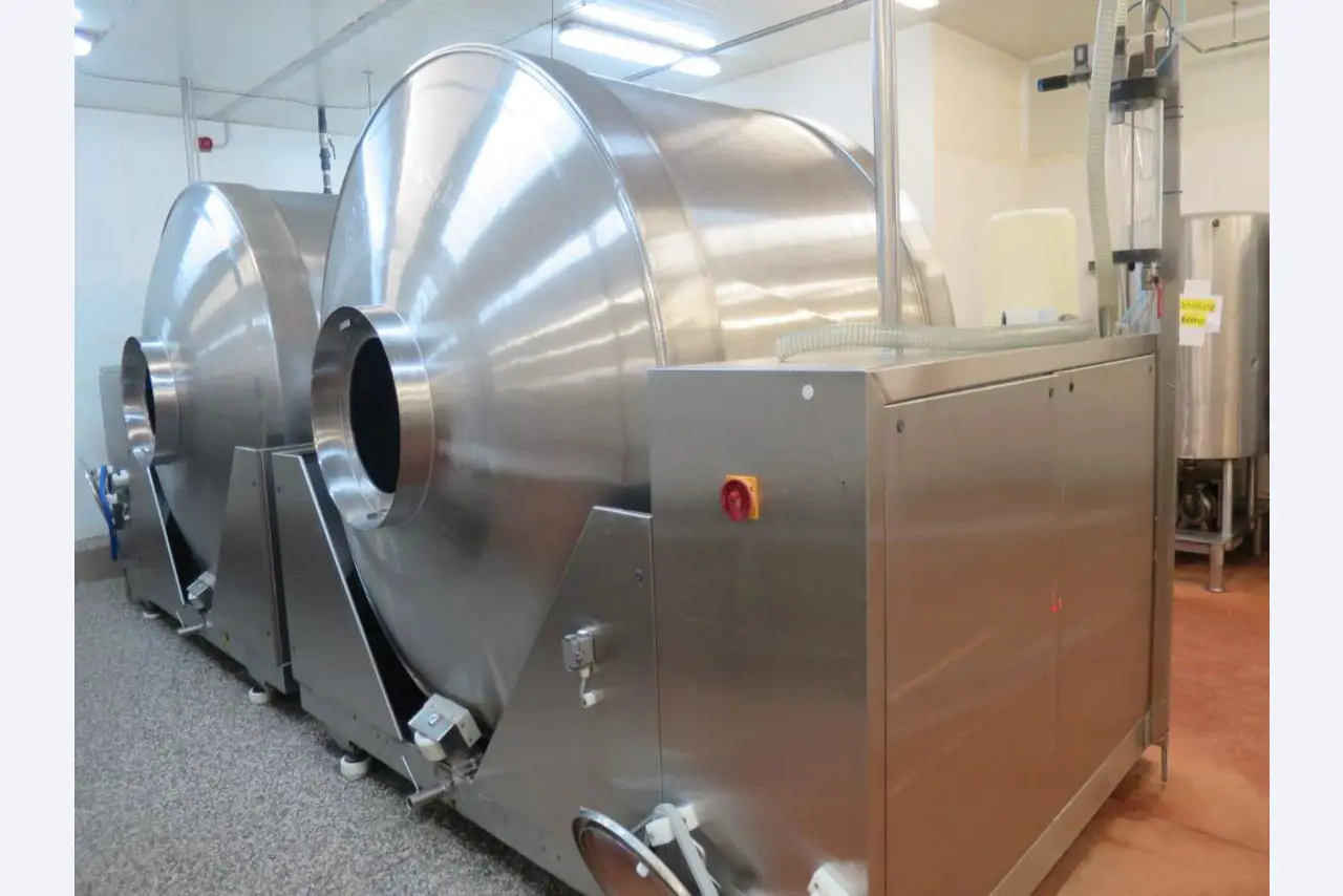 Máquinas bem conservadas para a produção de carnes salgadas/produtos de carne curados e carnes fumadas, máquinas de corte e de embalagem, equipamento de fábrica e de escritório-8