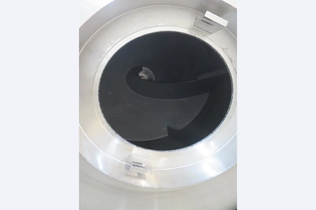 Máquinas bem conservadas para a produção de carnes salgadas/produtos de carne curados e carnes fumadas, máquinas de corte e de embalagem, equipamento de fábrica e de escritório-5