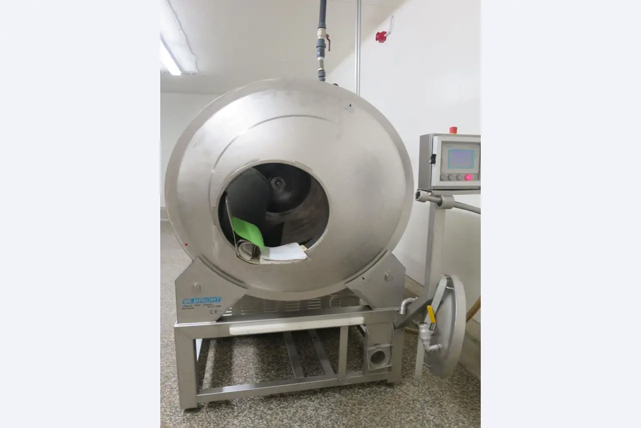 Máquinas bem conservadas para a produção de carnes salgadas/produtos de carne curados e carnes fumadas, máquinas de corte e de embalagem, equipamento de fábrica e de escritório-3