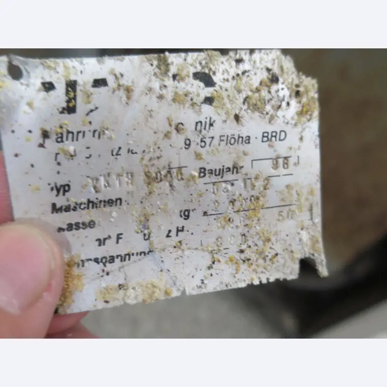 Máquinas bem conservadas para a produção de carnes salgadas/produtos de carne curados e carnes fumadas, máquinas de corte e de embalagem, equipamento de fábrica e de escritório-5