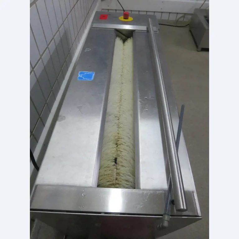 Máquinas bem conservadas para a produção de carnes salgadas/produtos de carne curados e carnes fumadas, máquinas de corte e de embalagem, equipamento de fábrica e de escritório-3