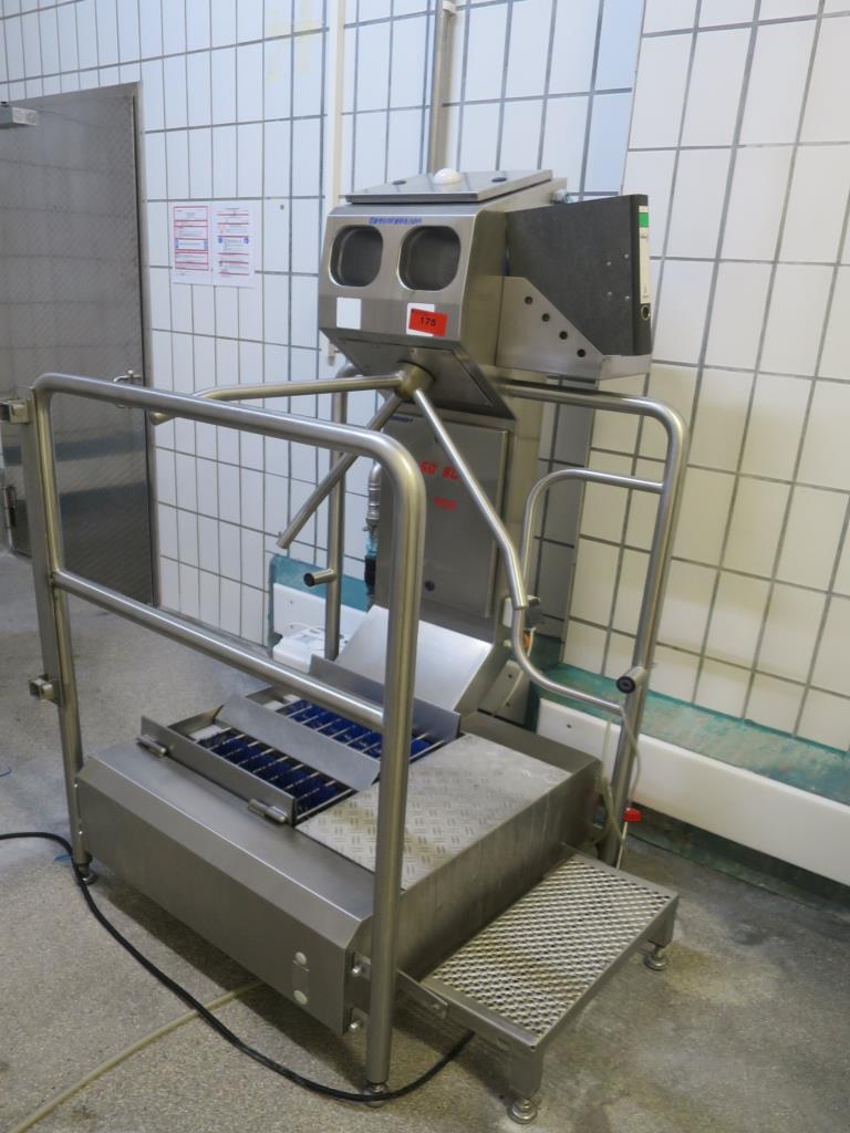 gepflegte Maschinen zur Produktion von gesalzenen Fleisch-/ Pökelwaren und Geräuchertem, Schneide- und Verpackungsmaschinen, Betriebs– und Geschäftsausstattung-2