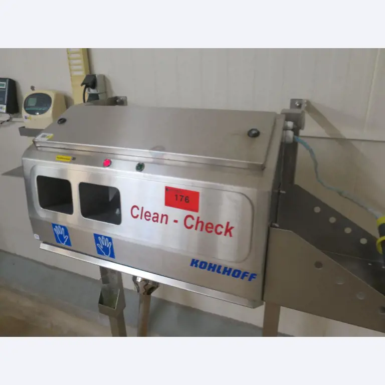 Máquinas bem conservadas para a produção de carnes salgadas/produtos de carne curados e carnes fumadas, máquinas de corte e de embalagem, equipamento de fábrica e de escritório-1