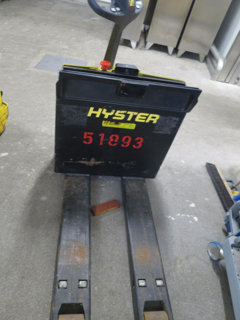 gepflegte Maschinen zur Produktion von gesalzenen Fleisch-/ Pökelwaren und Geräuchertem, Schneide- und Verpackungsmaschinen, Betriebs– und Geschäftsausstattung-3