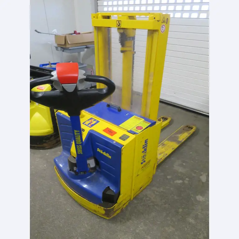 Máquinas bem conservadas para a produção de carnes salgadas/produtos de carne curados e carnes fumadas, máquinas de corte e de embalagem, equipamento de fábrica e de escritório-1