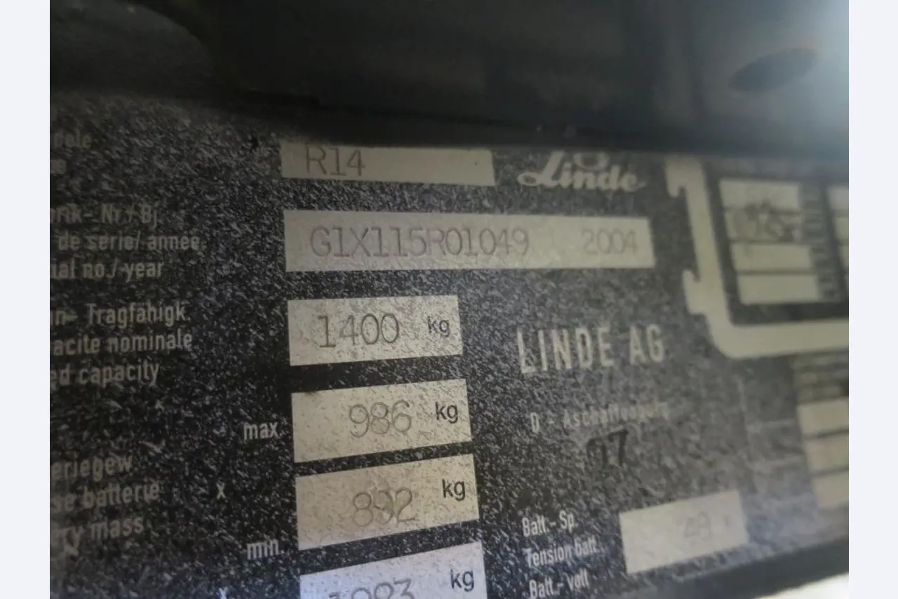 Máquinas bem conservadas para a produção de carnes salgadas/produtos de carne curados e carnes fumadas, máquinas de corte e de embalagem, equipamento de fábrica e de escritório-3