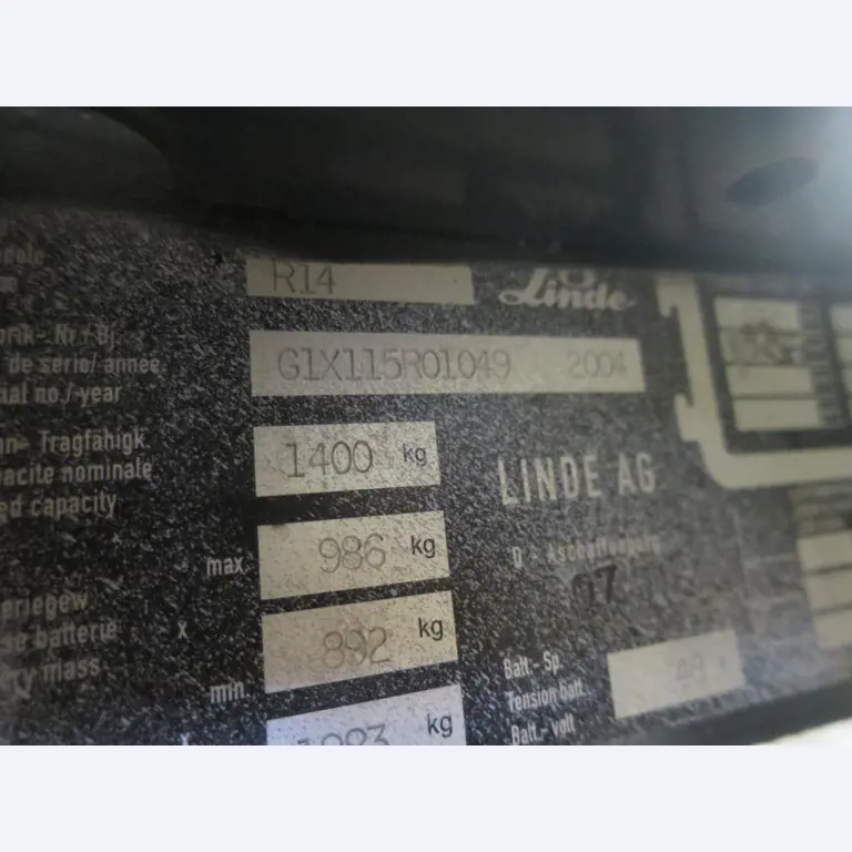 Máquinas bem conservadas para a produção de carnes salgadas/produtos de carne curados e carnes fumadas, máquinas de corte e de embalagem, equipamento de fábrica e de escritório-3