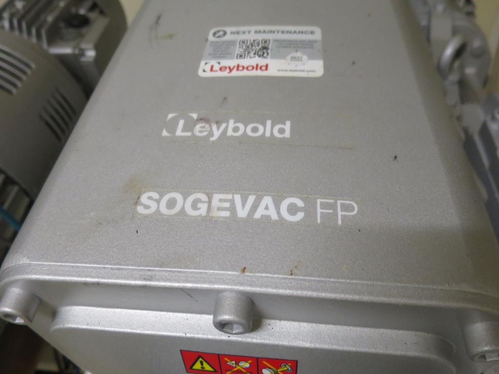 gepflegte Maschinen zur Produktion von gesalzenen Fleisch-/ Pökelwaren und Geräuchertem, Schneide- und Verpackungsmaschinen, Betriebs– und Geschäftsausstattung-2