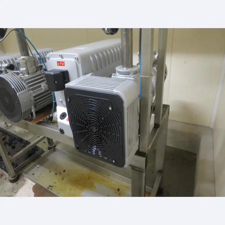 Máquinas bem conservadas para a produção de carnes salgadas/produtos de carne curados e carnes fumadas, máquinas de corte e de embalagem, equipamento de fábrica e de escritório-3