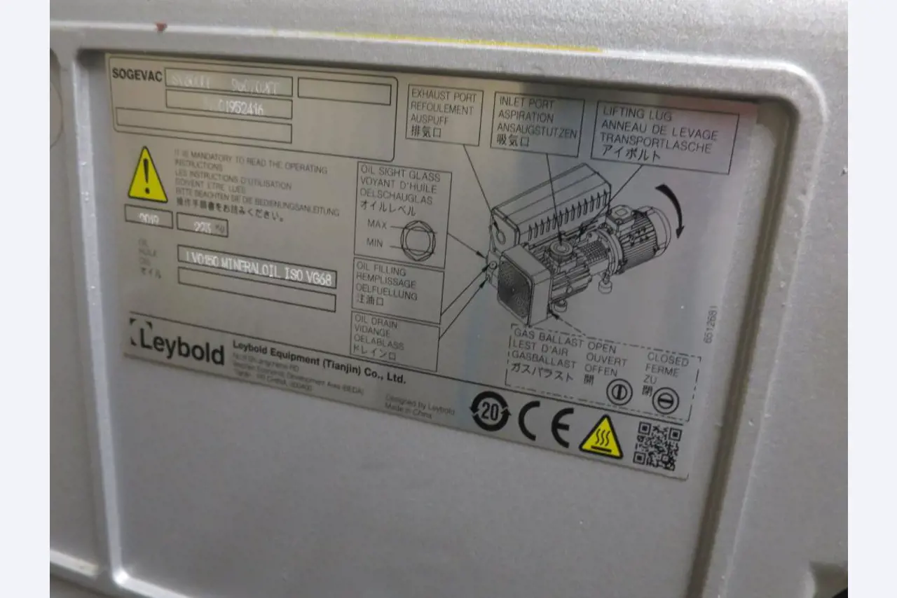 Máquinas bem conservadas para a produção de carnes salgadas/produtos de carne curados e carnes fumadas, máquinas de corte e de embalagem, equipamento de fábrica e de escritório-4